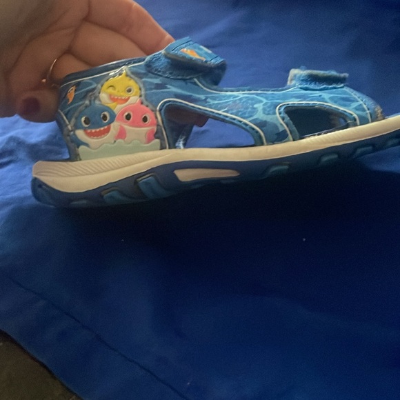 Child sandal Baby Shark - Picture 2 of 4